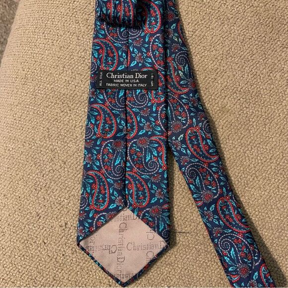 Two: Christian Dior Men’s Neck Ties. Red/Blue Paisley. 100% silk. Pocket scarf. - Picture 8 of 13